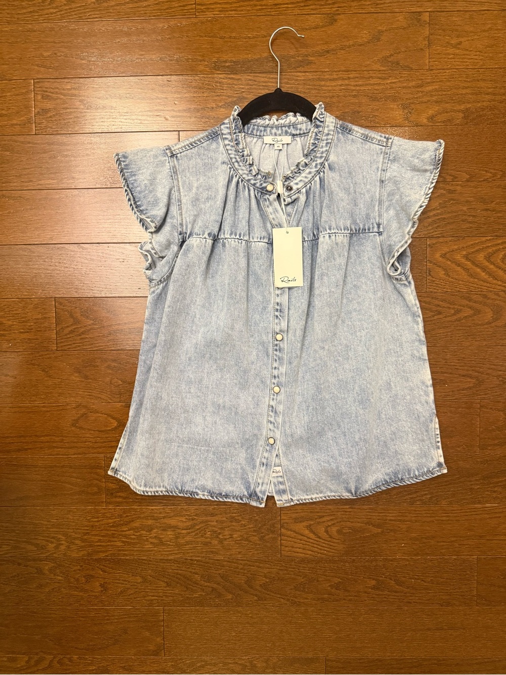 NWT | RAILS | Ruthie Denim Ruffle Top | XS - Picture 7 of 8